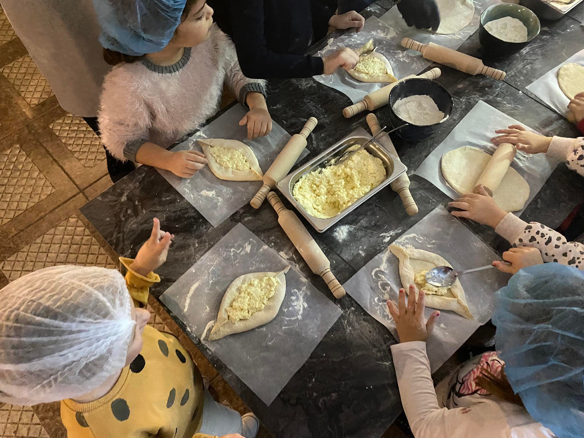 უკრაინელი ბავშვები ქართული სამზარეულოს ძირითად ტრადიციებს გაეცნენ